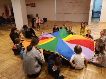 „Mazovia dla dzieci”- Urząd Marszałkowski wspiera pracowników w czasie strajku nauczycieli
